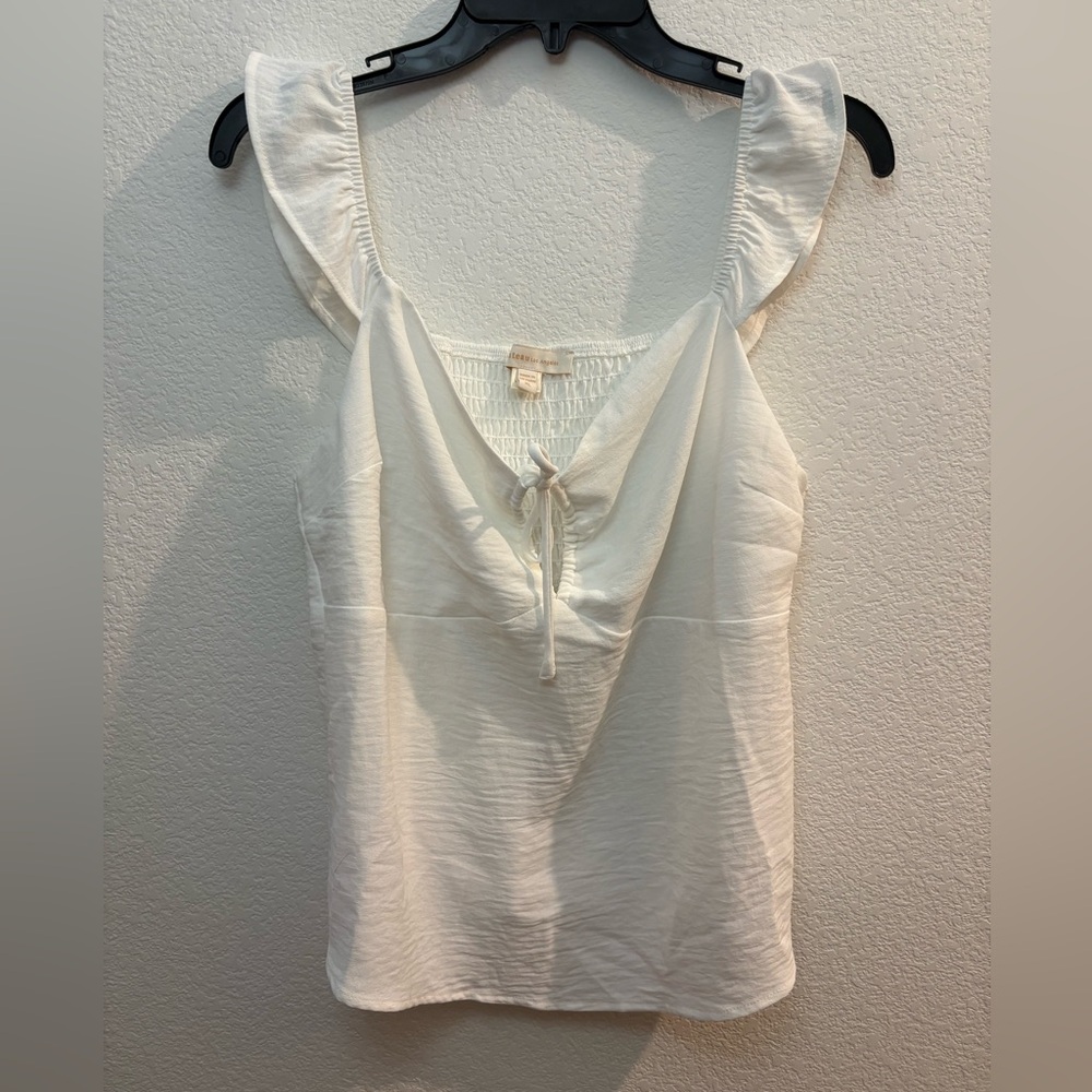 Elegant White Sleeveless Top